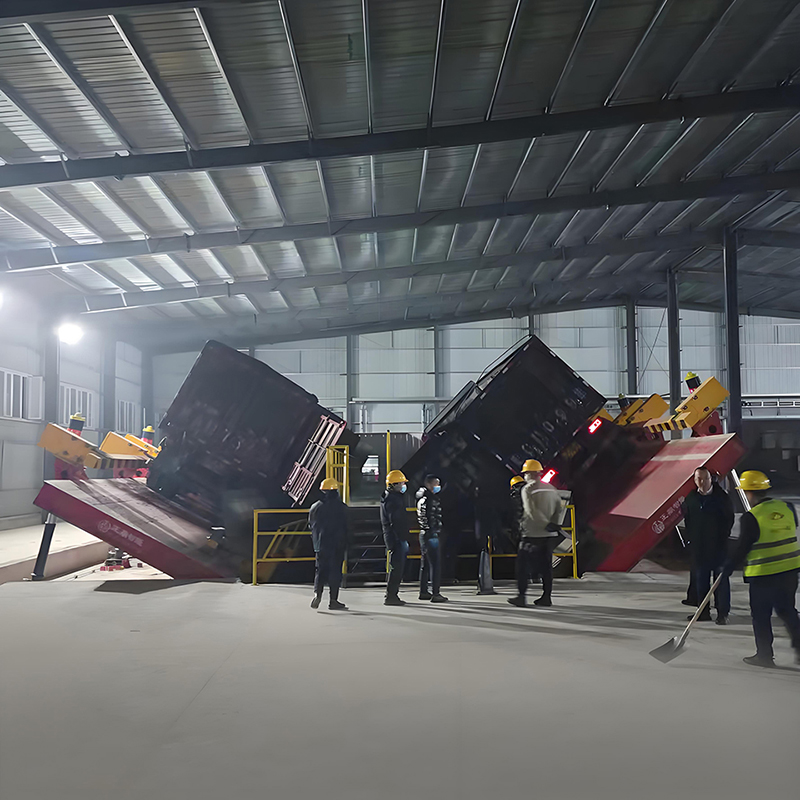 Dumper per autocarri con rotazione laterale automatica