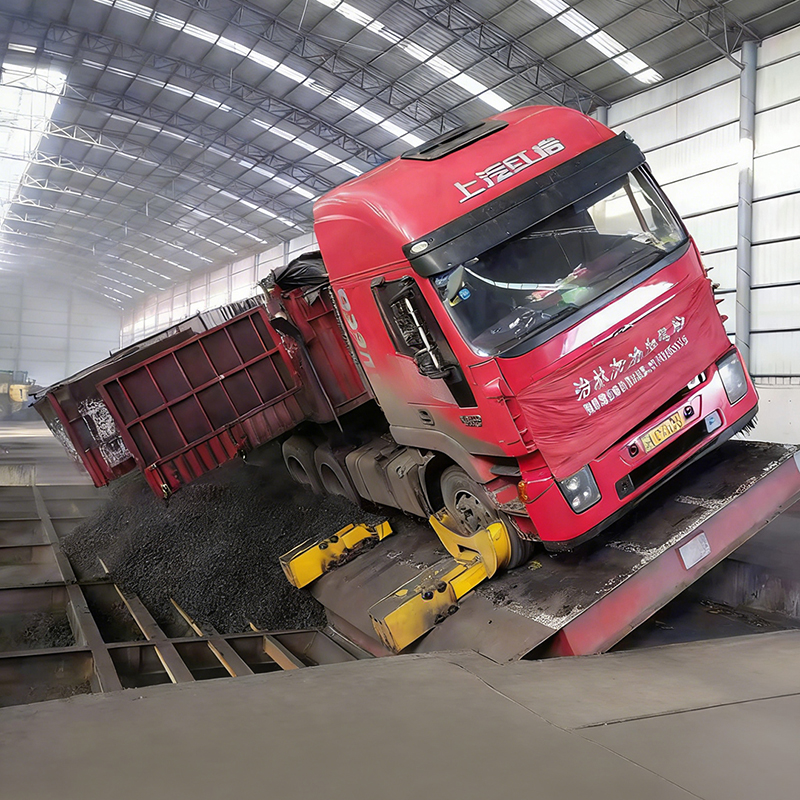 Dumper per autocarri con rotazione laterale